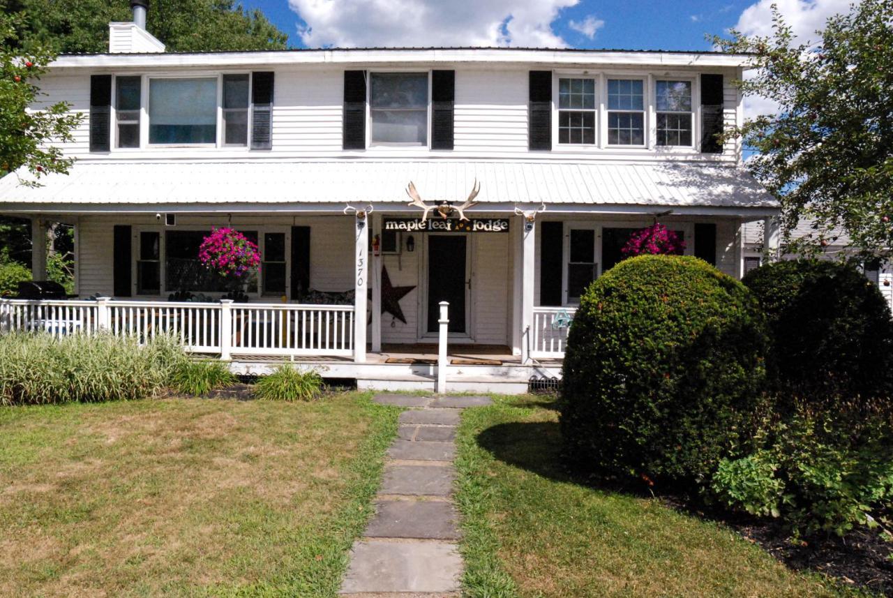 Maple Leaf Lodge Schroon Lake Exterior photo